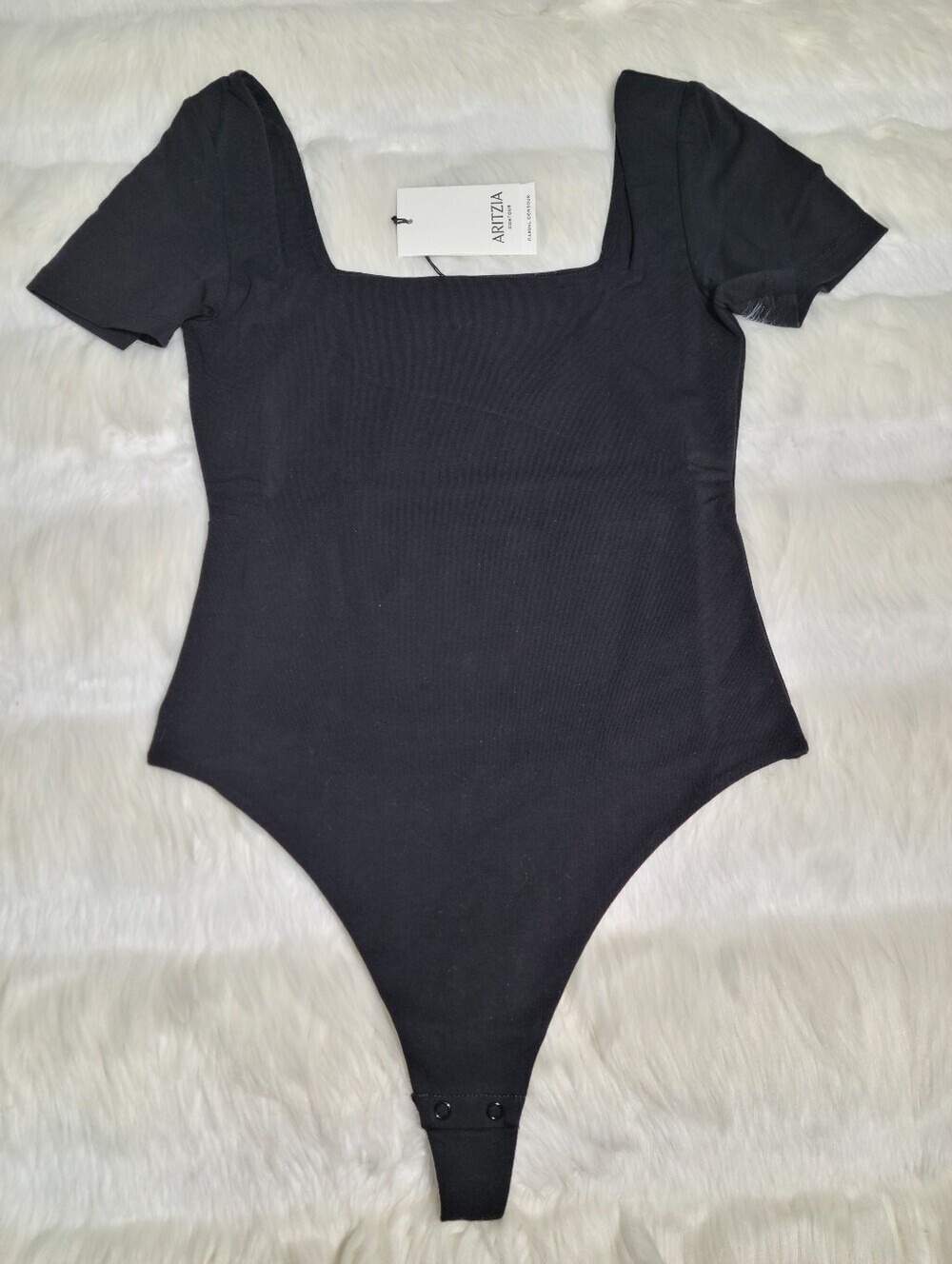 Aritzia Contour Squareneck Shortsleeve Bodysuit Black Women Small NEW